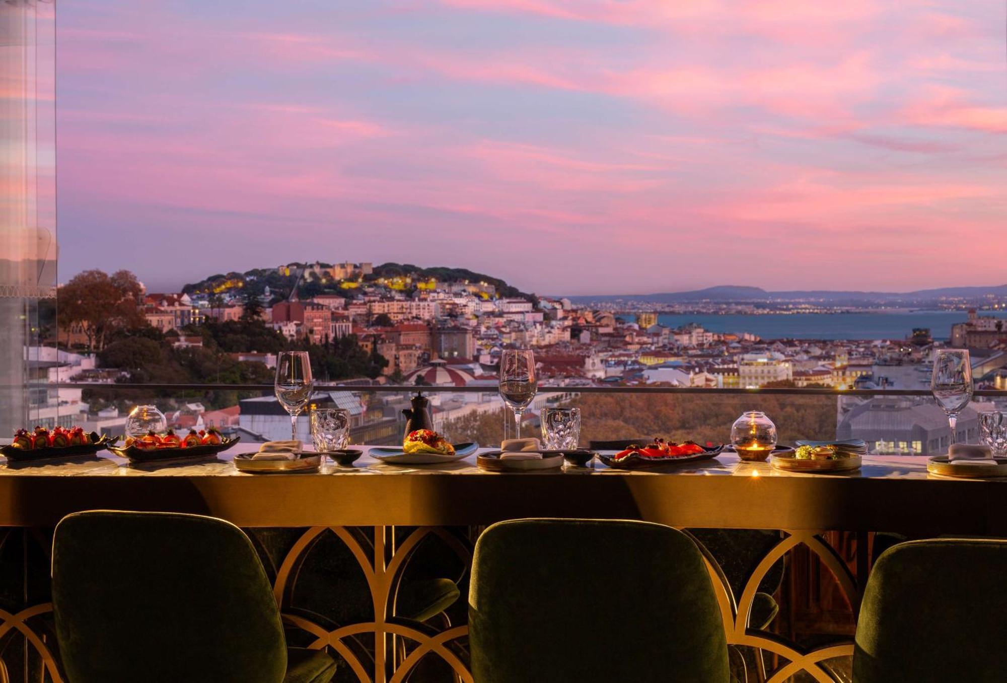 Tivoli Avenida Liberdade Lisboa - A Leading Hotel Of The World Eksteriør billede View from the rooftop bar